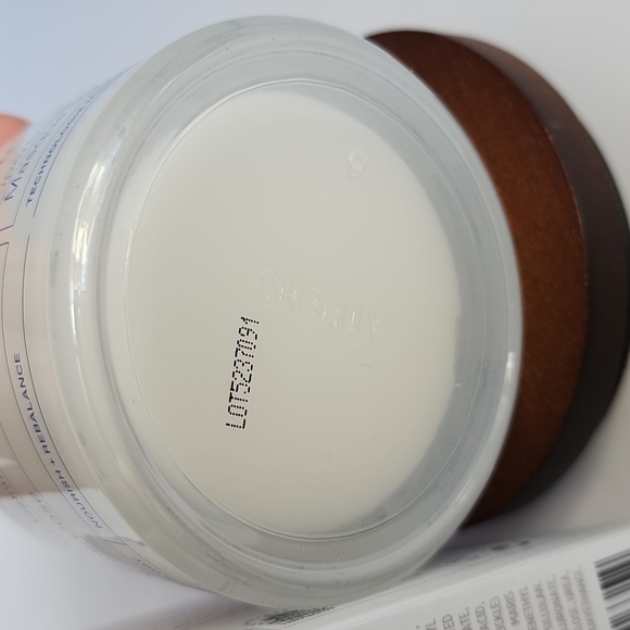 Korres Greek Yoghurt Probiotic SuperDose Face Mask - Picture 13 of 14